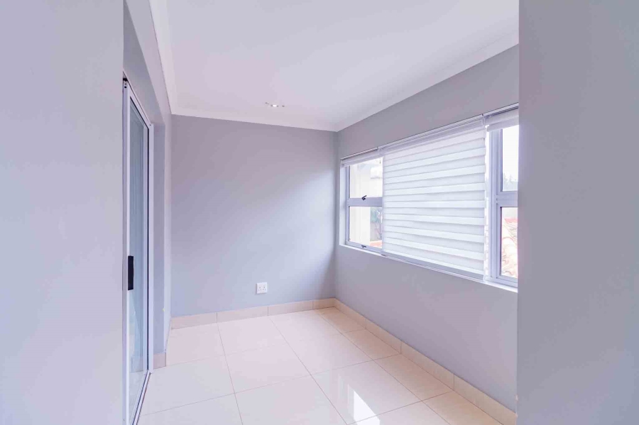 3 Bedroom Property for Sale in Royal Ascot Western Cape